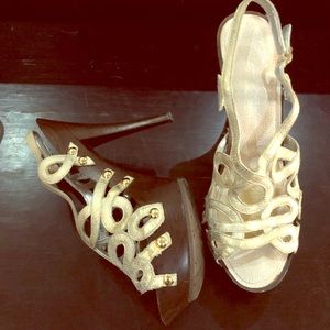 Jessica Simpson heels 👠